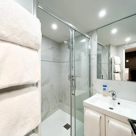 Urbanflat 93 - Lovely Nazareth 2 Bedroom דירה פריז