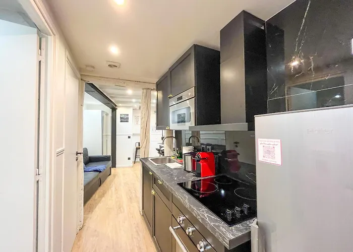 Urbanflat 93 - Lovely Nazareth 2 Bedroom פריז