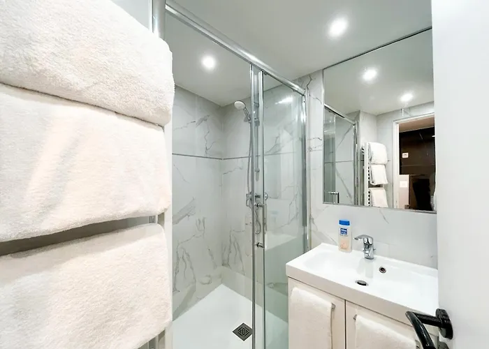 Urbanflat 93 - Lovely Nazareth 2 Bedroom דירה פריז